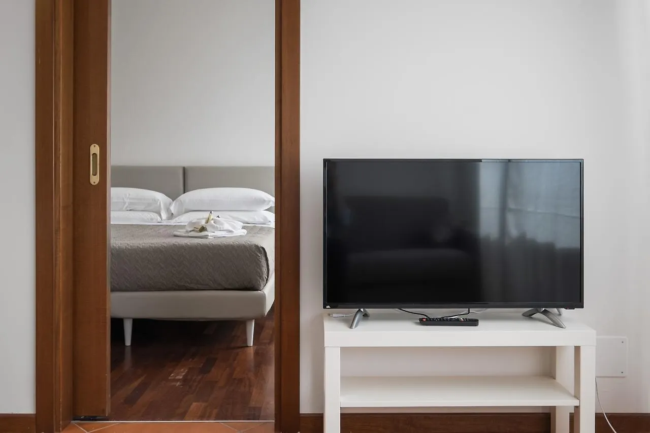 Flats4Rent Alessia Apartment Verona